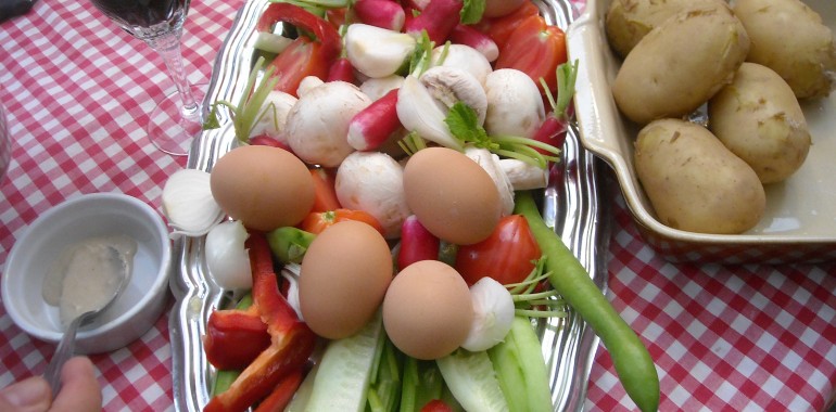 ANCHOïADE ET SA FARANDOLE DE LéGUMES